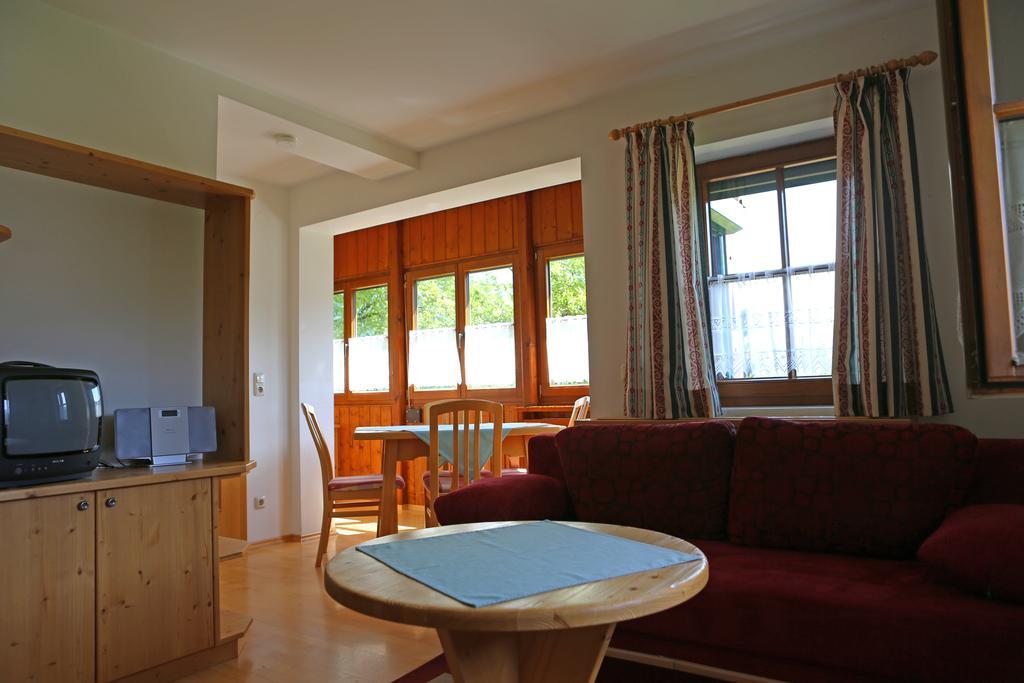 Appartementhaus Wehrenfennig Gosau Phòng bức ảnh